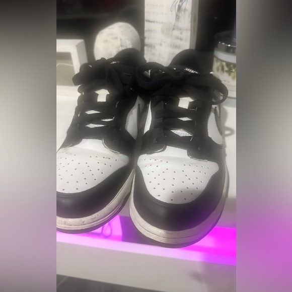 Nike Panda dunks - Picture 2 of 4